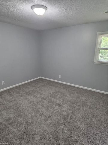 914 Barringer Street, Greensboro, NC 27403
