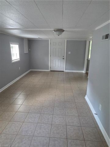 914 Barringer Street, Greensboro, NC 27403