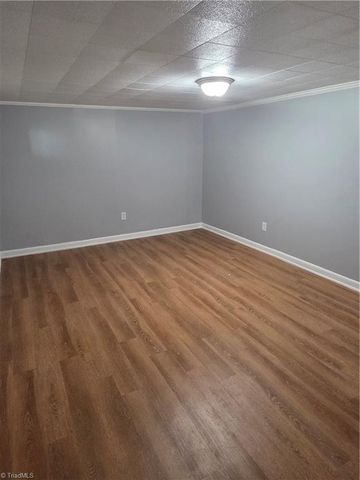 914 Barringer Street, Greensboro, NC 27403