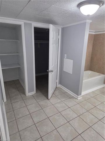 914 Barringer Street, Greensboro, NC 27403