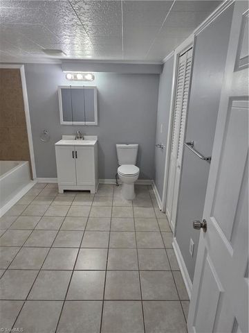 914 Barringer Street, Greensboro, NC 27403