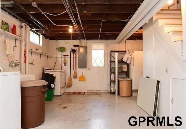 2146 S 35Th Street, Omaha, NE 68105