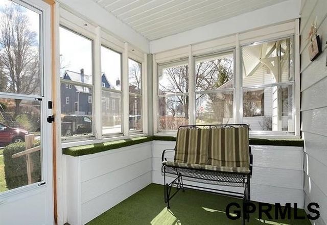 2146 S 35Th Street, Omaha, NE 68105