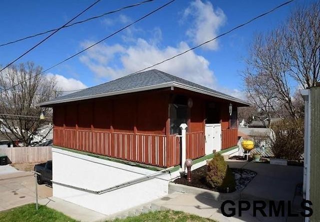 2146 S 35Th Street, Omaha, NE 68105