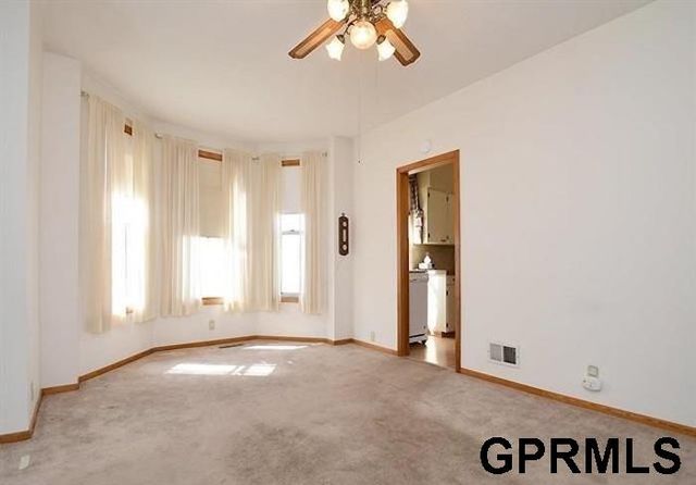 2146 S 35Th Street, Omaha, NE 68105