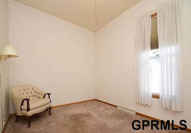 2146 S 35Th Street, Omaha, NE 68105