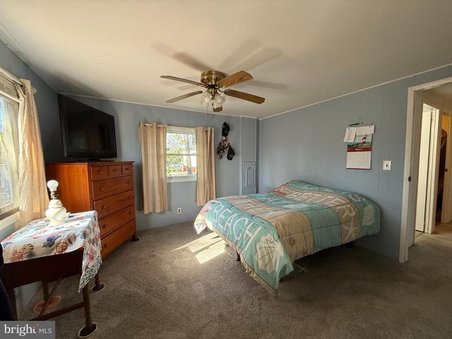 17 SUSAN DRIVE, Barnegat, NJ 08005