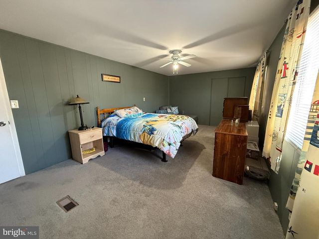 17 SUSAN DRIVE, Barnegat, NJ 08005