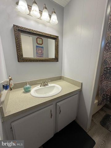 17 SUSAN DRIVE, Barnegat, NJ 08005