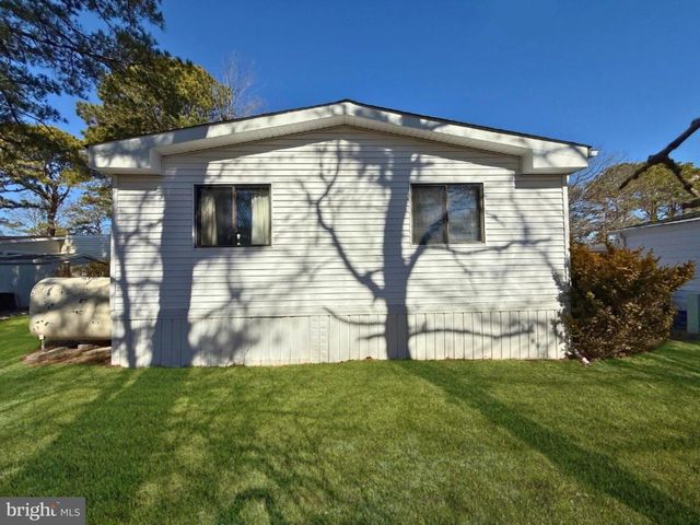 17 SUSAN DRIVE, Barnegat, NJ 08005