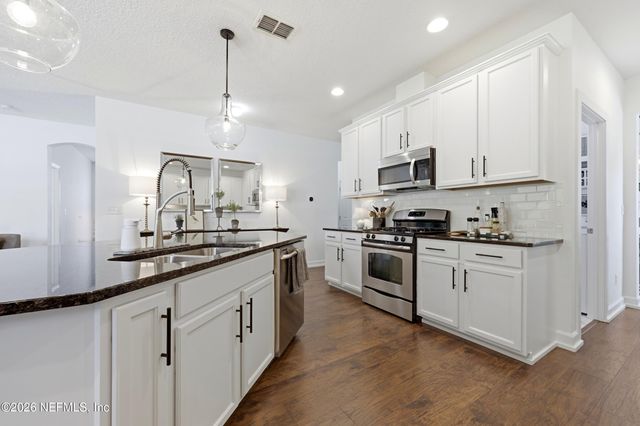 52 WATERFRONT Drive, St. Johns, FL 32259