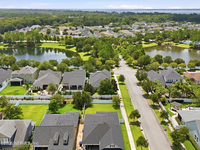 52 WATERFRONT Drive, St. Johns, FL 32259