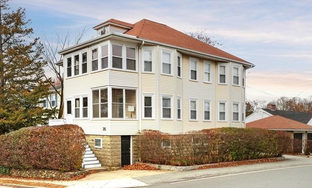 35 Richardson St 2, Wakefield, MA 01880