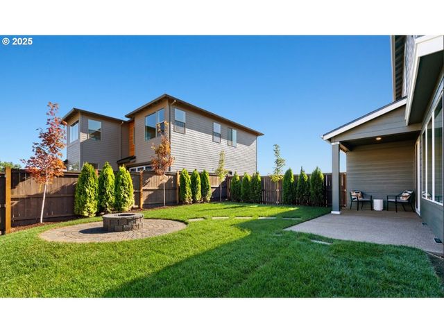 901 Rosebud Ct, Forest Grove, OR 97116