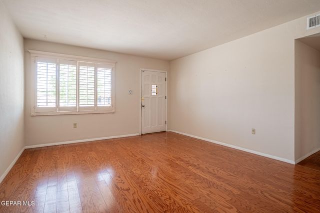 5300 FLOWER Drive, El Paso, TX 79905