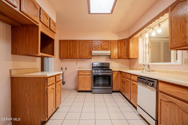 5300 FLOWER Drive, El Paso, TX 79905