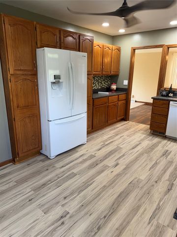 1826 Garry Avenue NW, Cedar Rapids, IA 52405