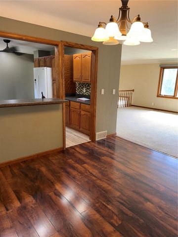 1826 Garry Avenue NW, Cedar Rapids, IA 52405