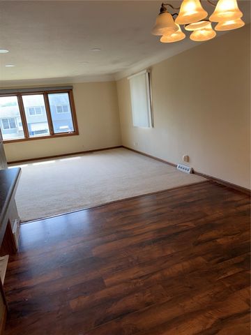 1826 Garry Avenue NW, Cedar Rapids, IA 52405
