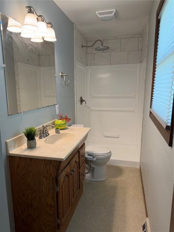 1826 Garry Avenue NW, Cedar Rapids, IA 52405