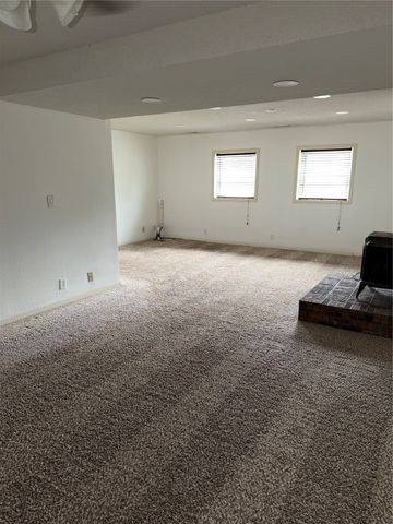 1826 Garry Avenue NW, Cedar Rapids, IA 52405