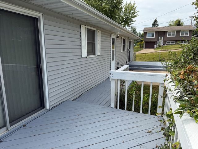 1826 Garry Avenue NW, Cedar Rapids, IA 52405