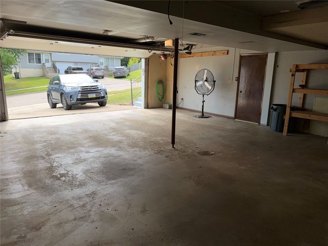1826 Garry Avenue NW, Cedar Rapids, IA 52405