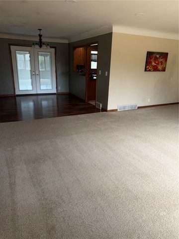 1826 Garry Avenue NW, Cedar Rapids, IA 52405