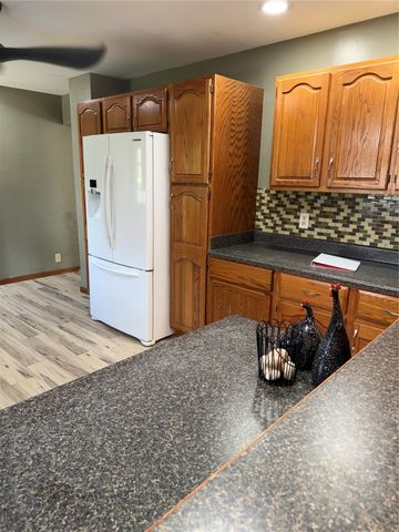 1826 Garry Avenue NW, Cedar Rapids, IA 52405