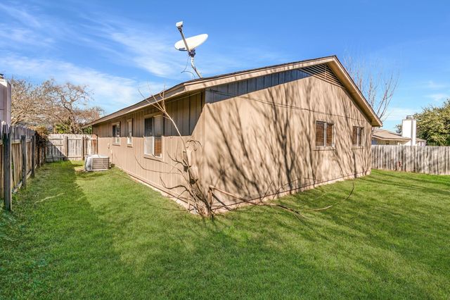 11205 SLIPPERY ELM TRL, Austin, TX 78750