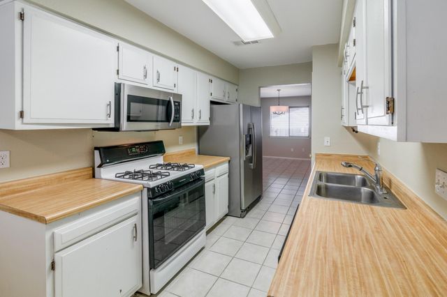 11205 SLIPPERY ELM TRL, Austin, TX 78750
