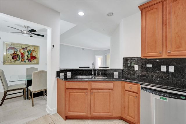 16135 Emerald Estates Dr 166 166, Weston, FL 33331