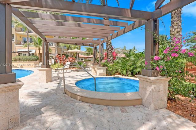 16135 Emerald Estates Dr 166 166, Weston, FL 33331