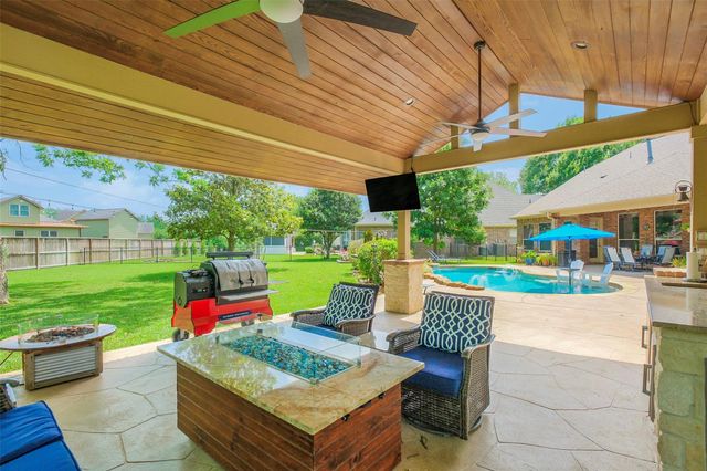 4302 Oxbow Circle E, Fulshear, TX 77441