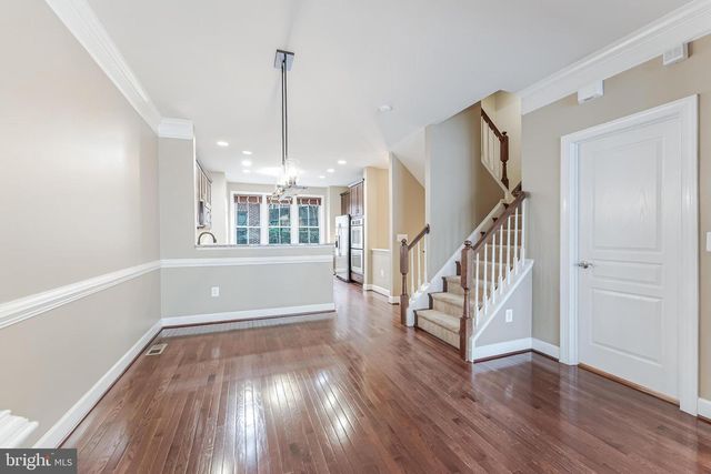 2654 S KENMORE CT, Arlington, VA 22206