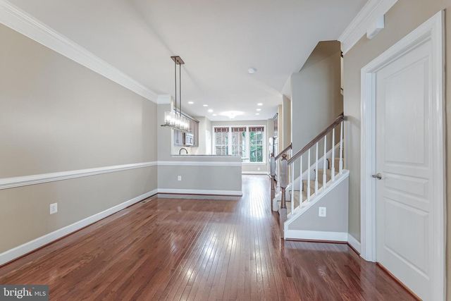 2654 S KENMORE CT, Arlington, VA 22206