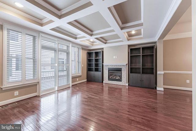 2654 S KENMORE CT, Arlington, VA 22206