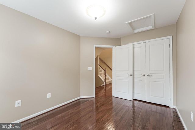 2654 S KENMORE CT, Arlington, VA 22206