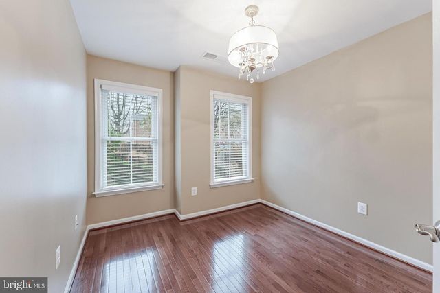 2654 S KENMORE CT, Arlington, VA 22206