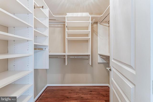 2654 S KENMORE CT, Arlington, VA 22206