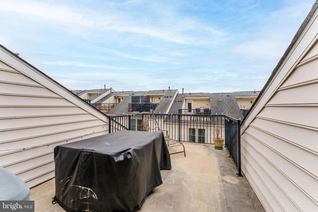 2654 S KENMORE CT, Arlington, VA 22206