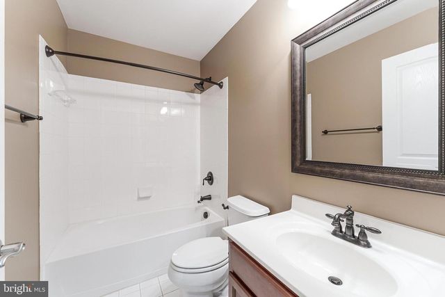 2654 S KENMORE CT, Arlington, VA 22206