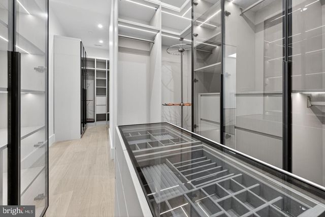 4509 FOXHALL CRES NW, Washington, DC 20007