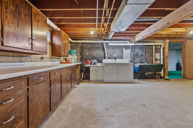 236 W Rockwell STREET, Elkhorn, WI 53121