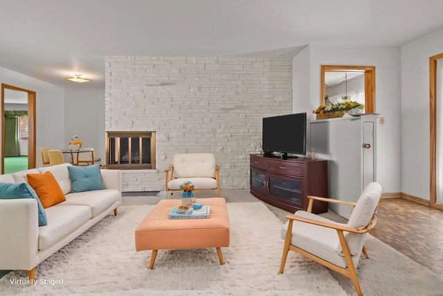 236 W Rockwell STREET, Elkhorn, WI 53121