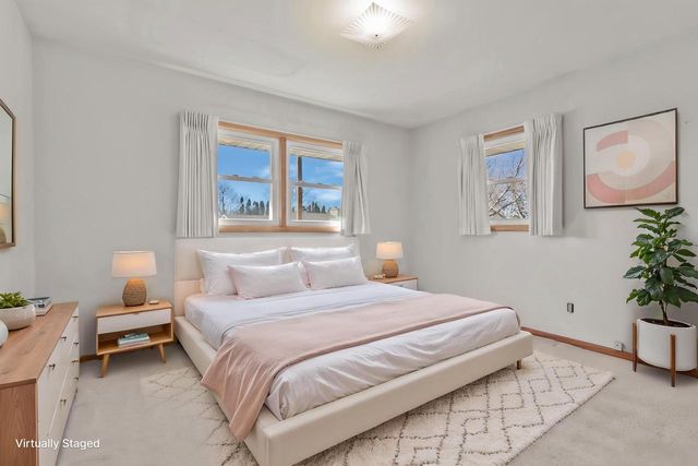 236 W Rockwell STREET, Elkhorn, WI 53121