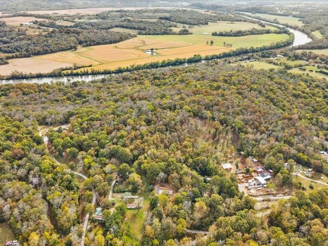 424 Hiwassee Rd, Lebanon, TN 37087