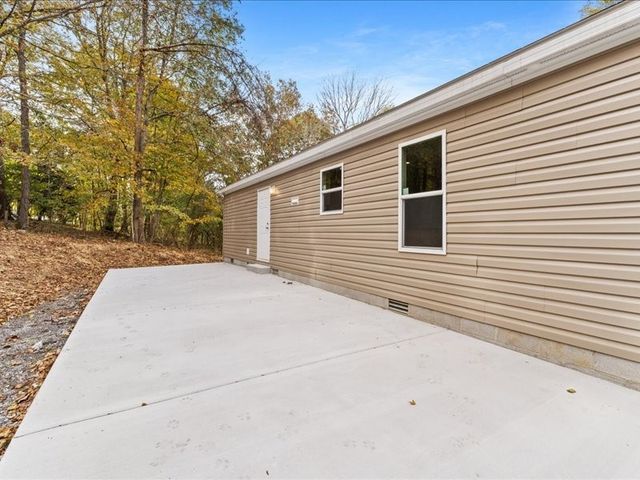 424 Hiwassee Rd, Lebanon, TN 37087