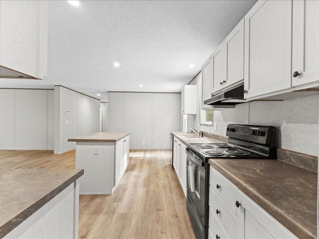 424 Hiwassee Rd, Lebanon, TN 37087