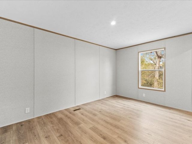 424 Hiwassee Rd, Lebanon, TN 37087